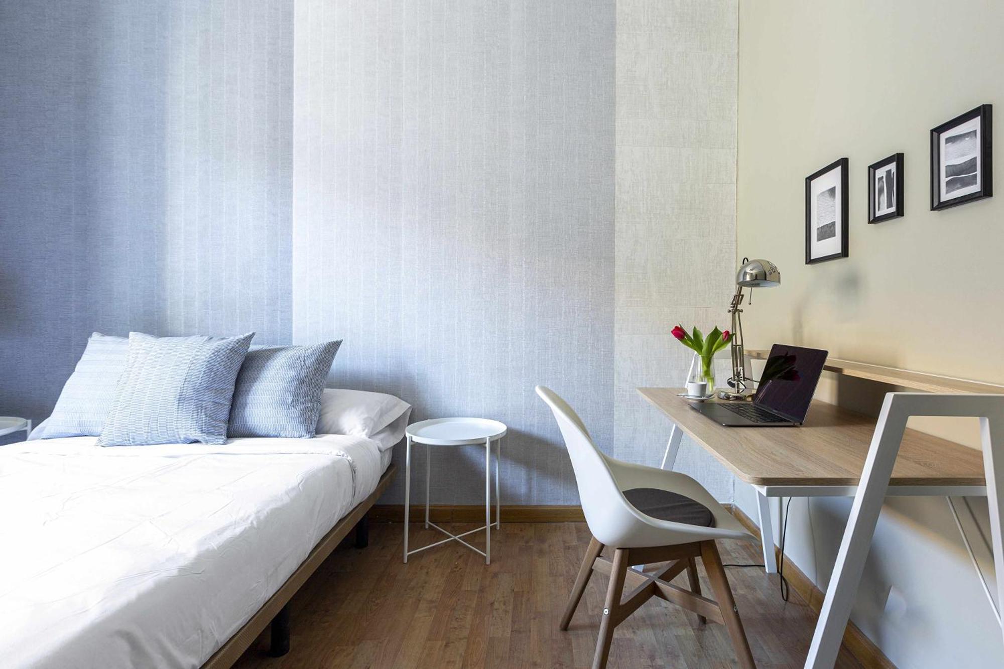 Sol Y Tirso Rooms Madrid Exterior photo