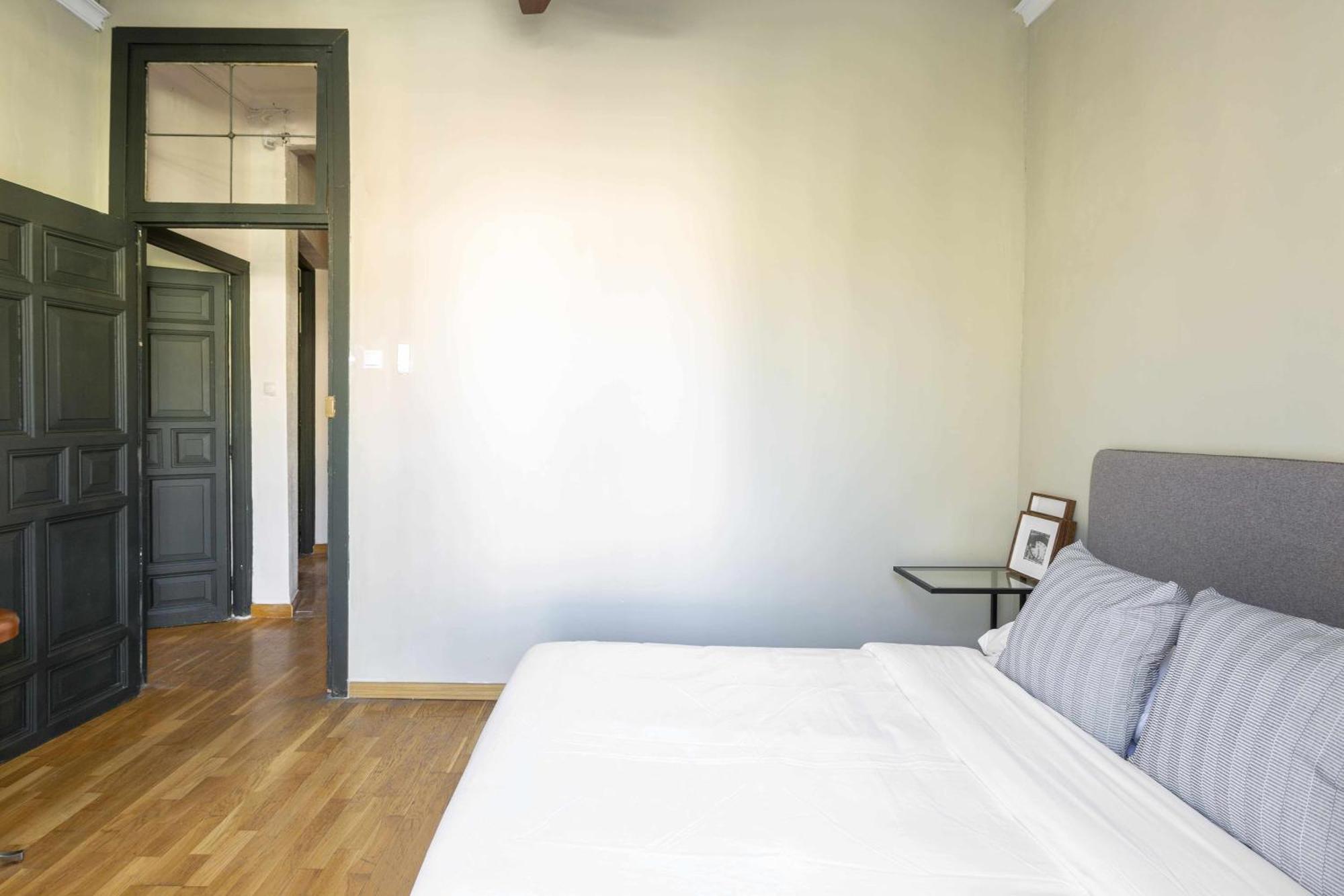 Sol Y Tirso Rooms Madrid Exterior photo